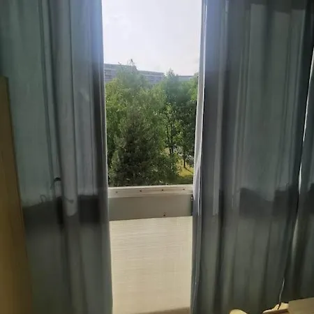 Cozy Near Center